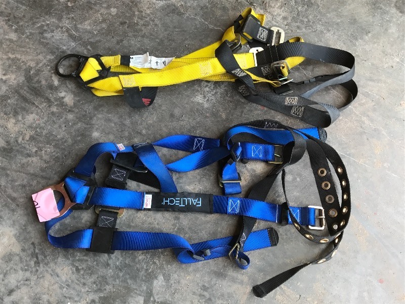lot 45 image: Lot Of (1) 3M & (1) FallTech Safety...