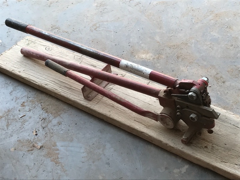 lot 48 image: Strapmaster ...