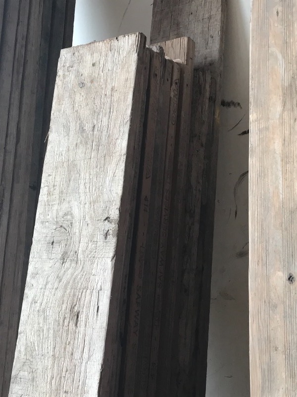 lot 87 image: Lot Of (12) Heavy Duty 8ft Scaffold...