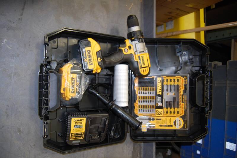 BRAND NEW-20V MAX 4.0Ah Lithium Ion Cordless 12 Premium DrillDriver Kit and Bit Kit
