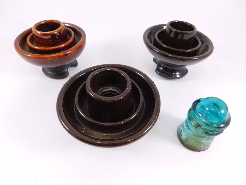 lot 7 image: Lot of Electrical Ceramic Insulators