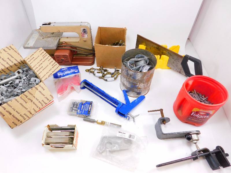 lot 17 image: Lot of various garage items