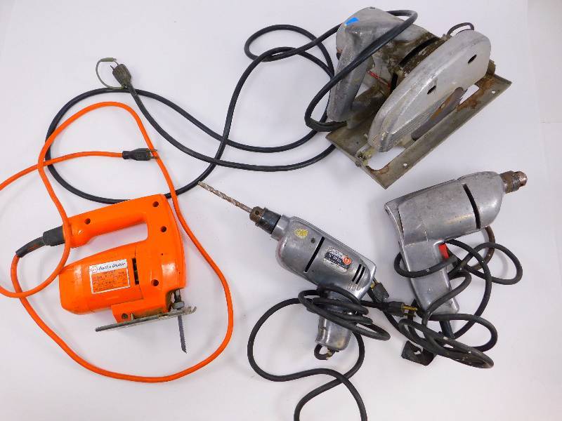 lot 26 image: Lot of power tools - tested, work