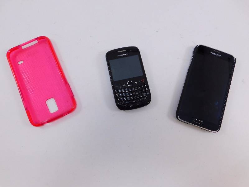 lot 41 image: 2 Cell Phones