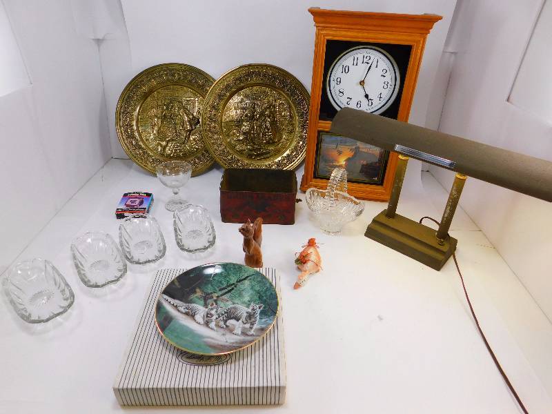lot 43 image: Lot of random items