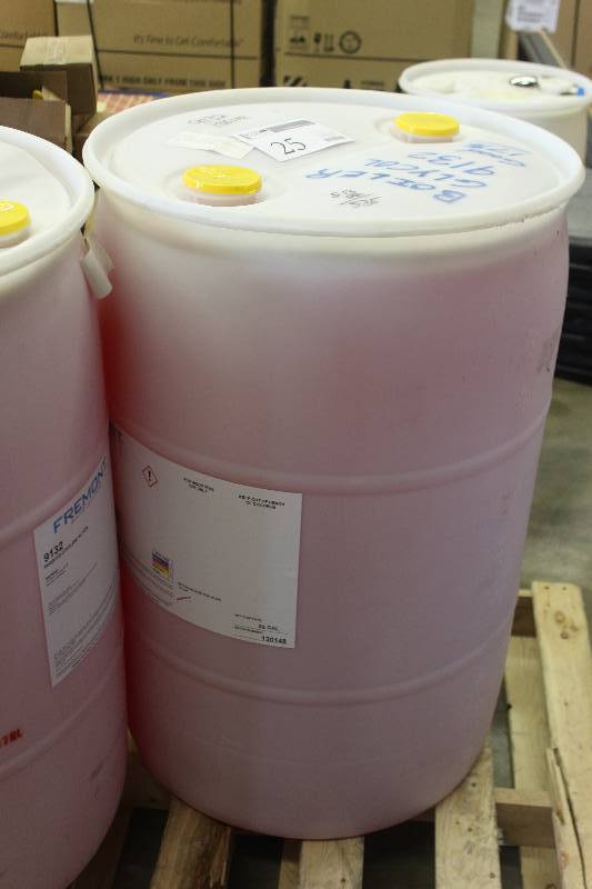 lot 25 image: Fremont Boiler Glycol 9132 in Plastic Barrel