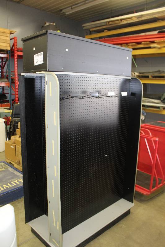 lot 19 image: Display Rack