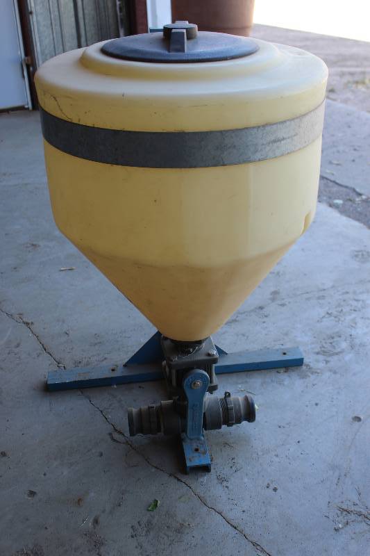 Poly Liquid Inductor Tank 15 Gallon Capacity