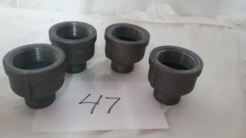 lot 47 image: Black Pipe Fittings, 4 Pack