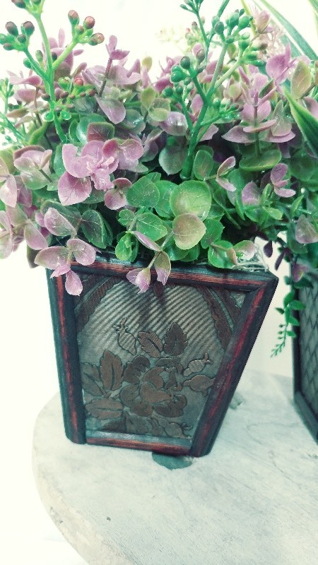 lot 51 image: Potted Plants with Wood Stool Stand