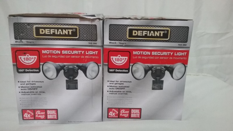 lot 19 image: 2x Defiant Outdoor Security Lights