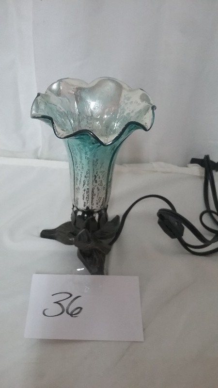 lot 36 image: Reading Light
