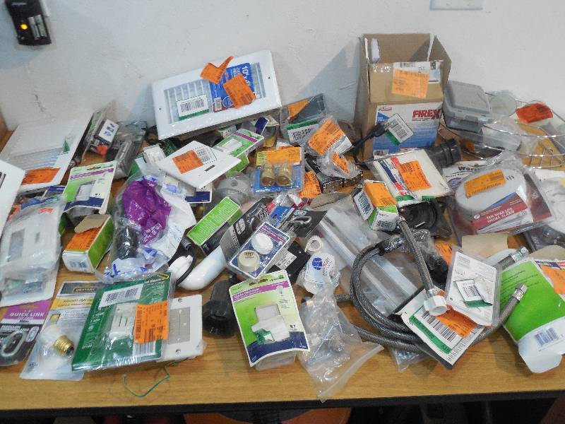 lot 16 image: ASSORTED BOX LOT
