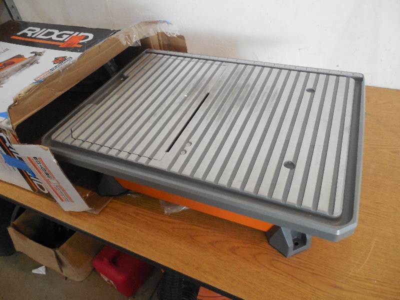 lot 47 image: RIDGID 7 in. Job Site Wet Tile Saw