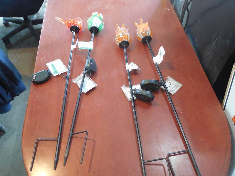 lot 80 image: (4) LAWN YARD ORNAMENTS
