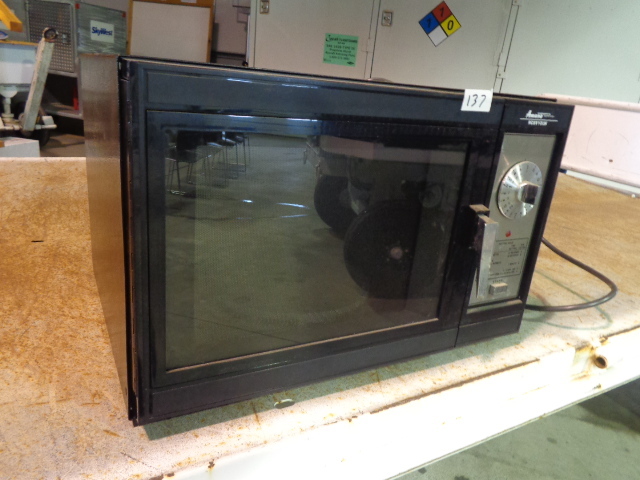 Amana commercial microwave