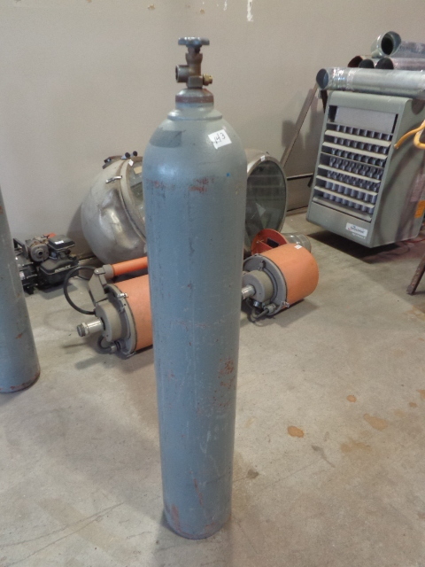 Helium tank