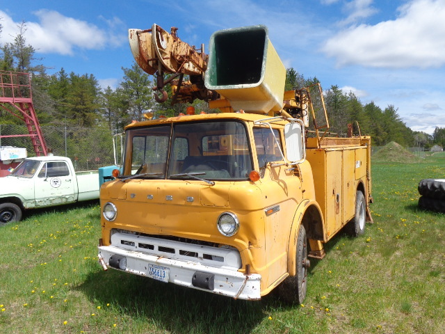 1976 Ford 900