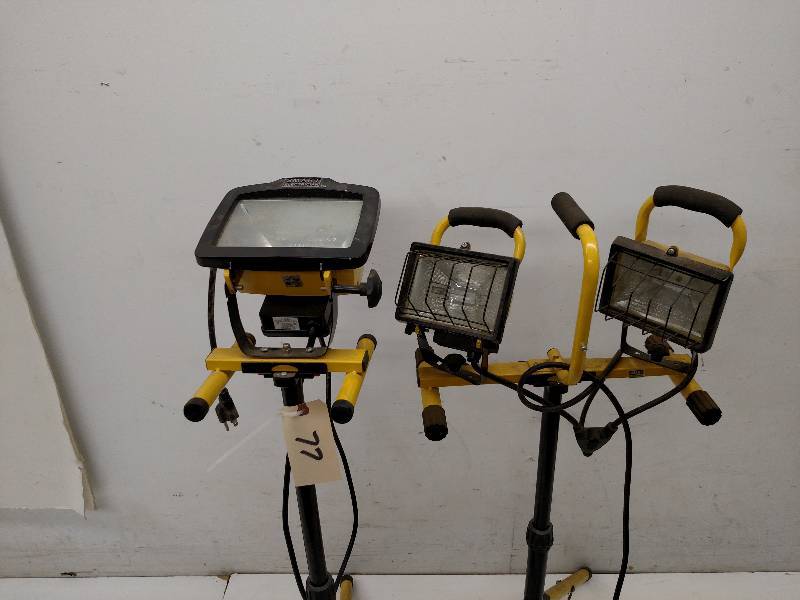 lot 77 image: (2) Work Lights, Works...