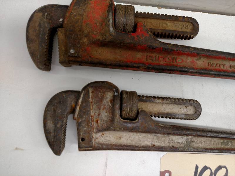 lot 100 image: 24 & 18 Pipe Wrenches...