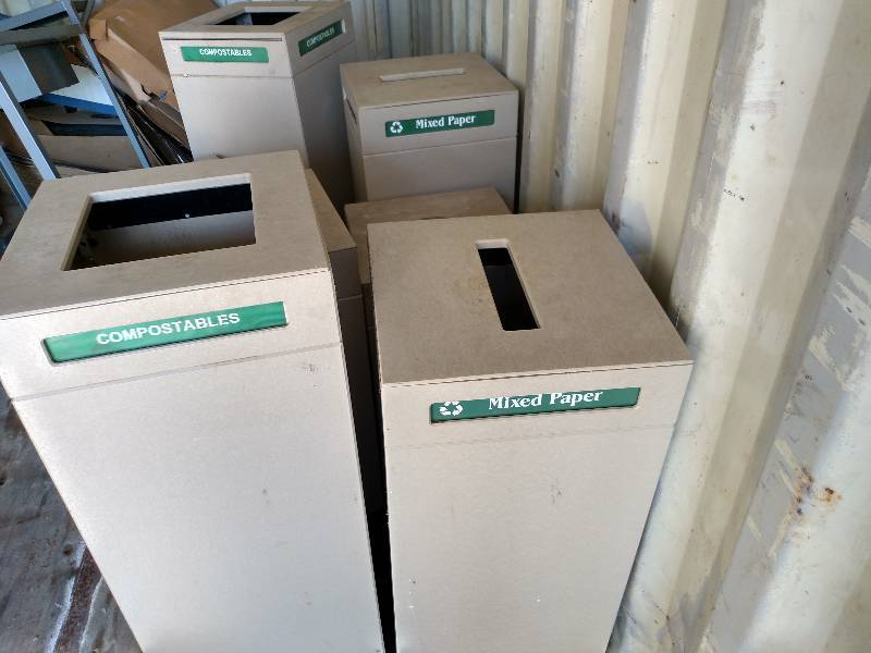 lot 117 image: (7) Poly RecyclingTrash Cans