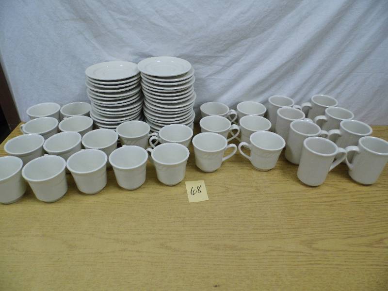 Coffee Cups w Saucers