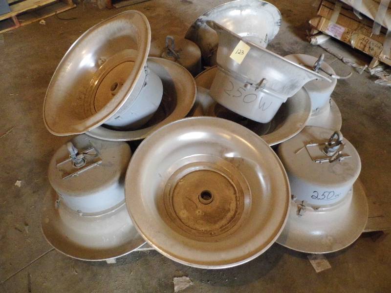 10 - 250W Metal Hallide Fixtures