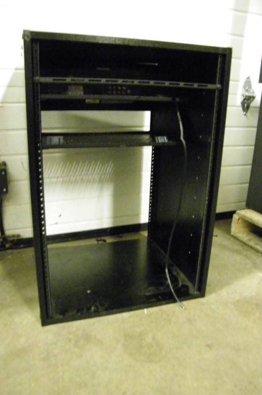 lot 66 image: Middle Atlantic Equipment Rack wth Samsung Combination DVD  VHS VCR & More