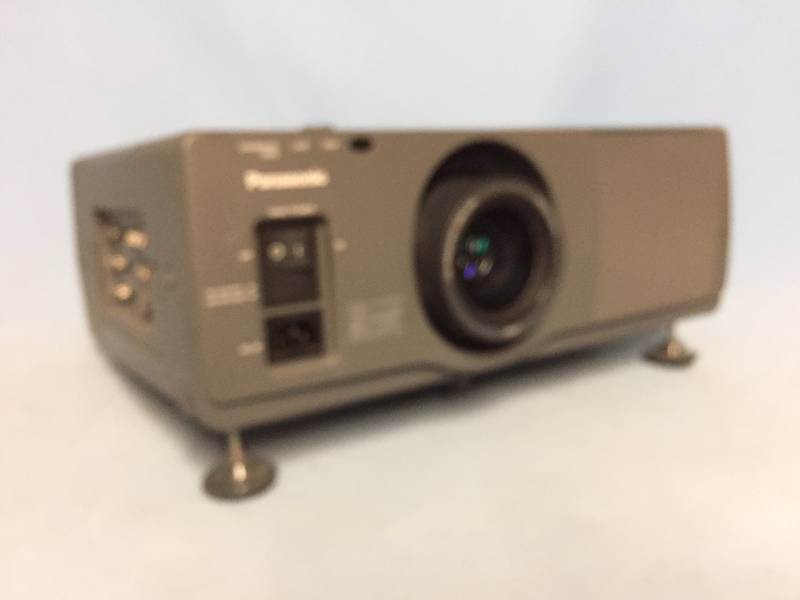 lot 77 image: Panasonic Home Theater  Video Gaming LCD Projector - Good Working Condition