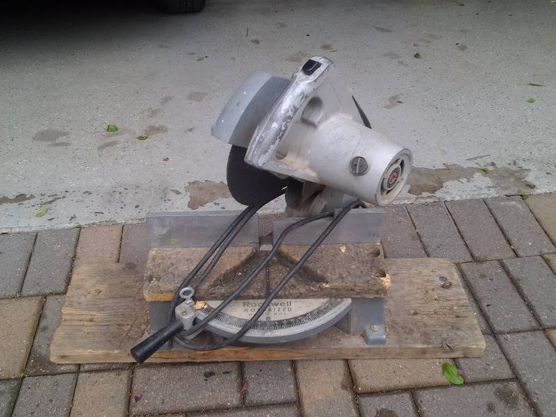 lot 3 image: Rockwell Motorized Miter Box