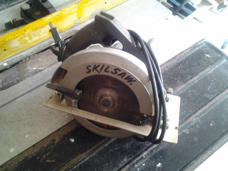 lot 28 image: Skil 7 14 Inch Saw