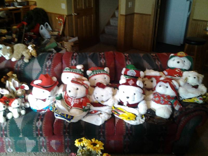 lot 110 image: Santa Bears & Other Bears 1986, 1992, 1997, More
