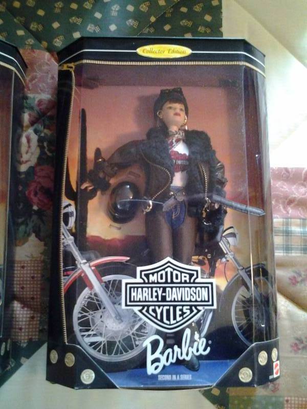 lot 131 image: Harley Barbie 1998 Collectors Edition 2nd In Series