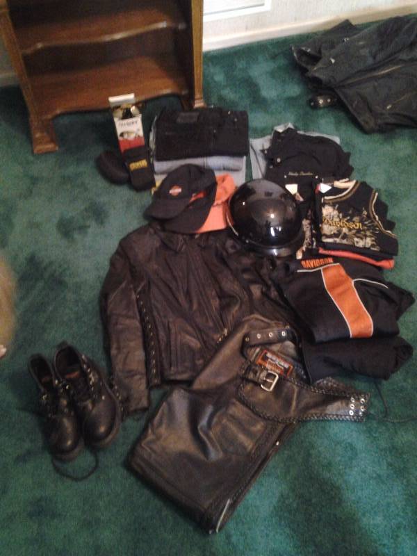 lot 139 image: Ladies Harley Davidson Riding Gear