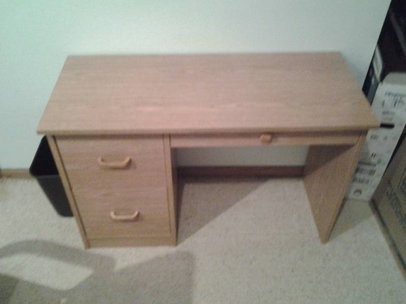 lot 149 image: Desk 42x18x28