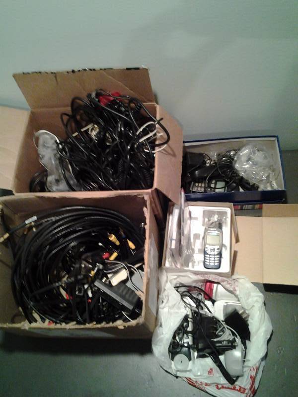 lot 152 image: Phone Related-Landlines, Cable, Chargers
