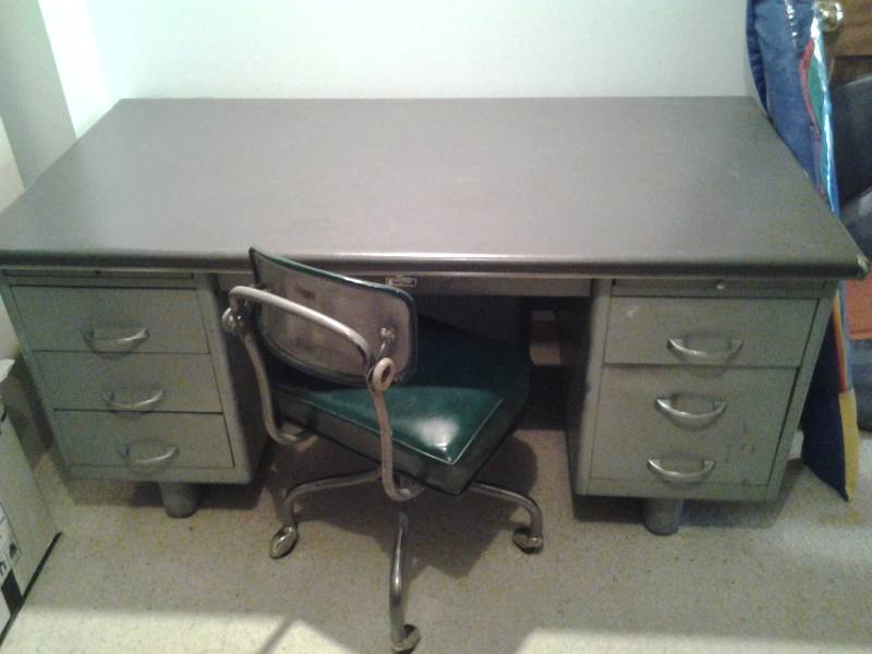 lot 153 image: Vintage Metal Desk 60x30 & Retro Style Chair Bring Help To Load