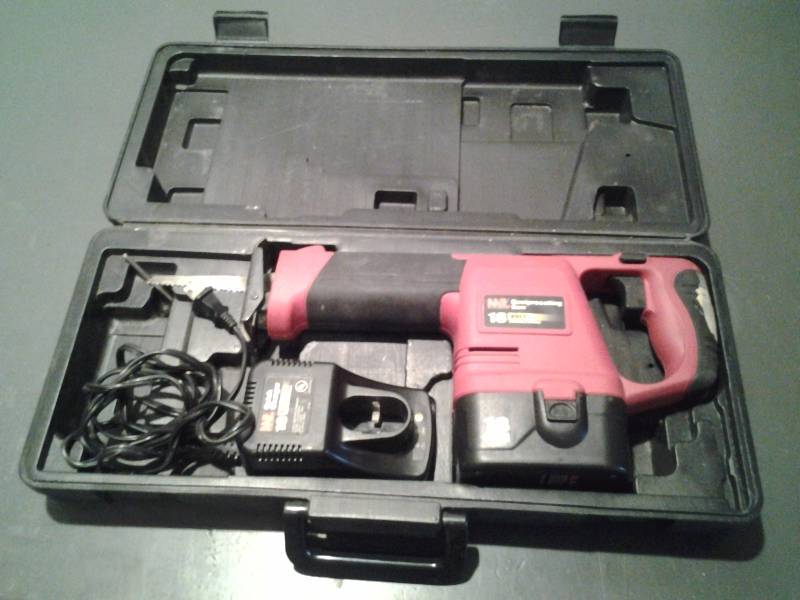 lot 157 image: 18 Volt Cordless Reciprocating Saw With Battery, Charger  & Case