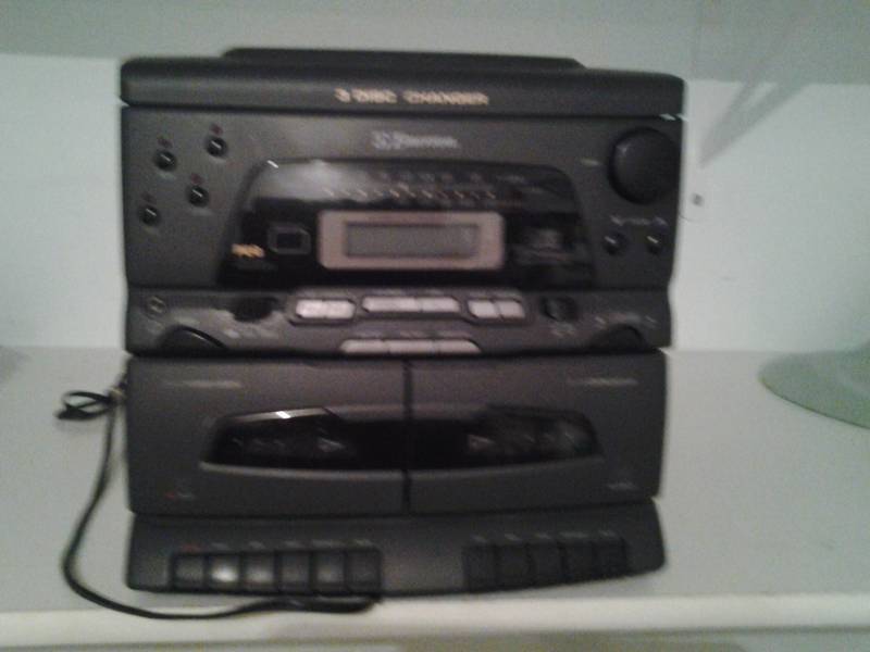 lot 161 image: Emerson 3 Disc Changer