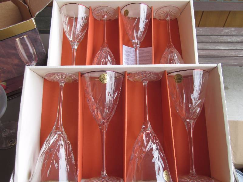 Water Gobblets, Wine Glasses, & Plastic Ware