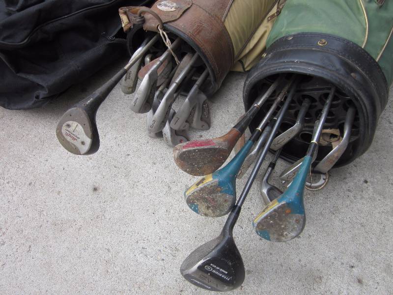 2 Golf Bags with Clubs