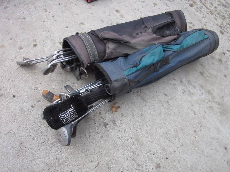 2 Golf Bags with Clubs