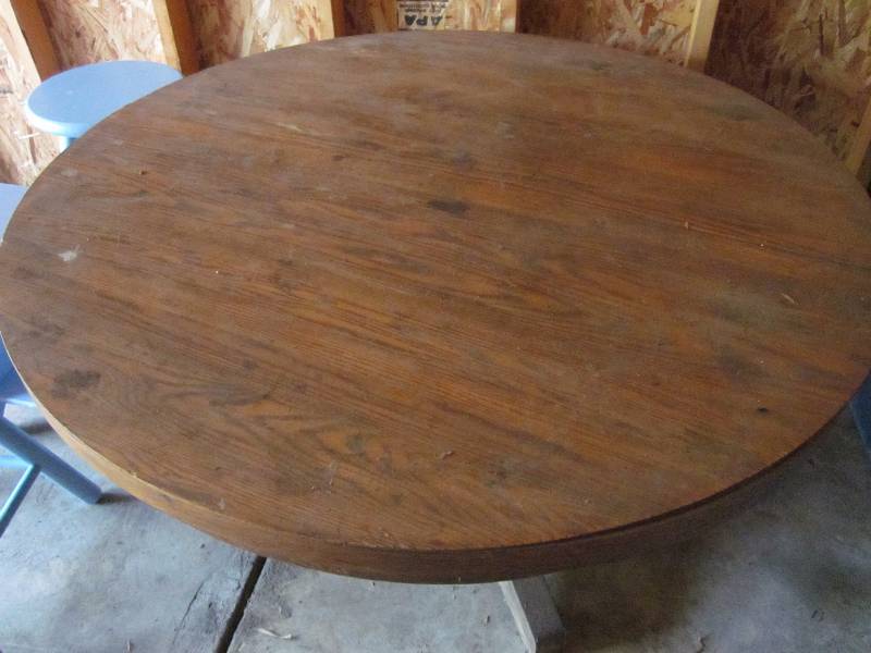 Round Table, 2 Stools, & End Table