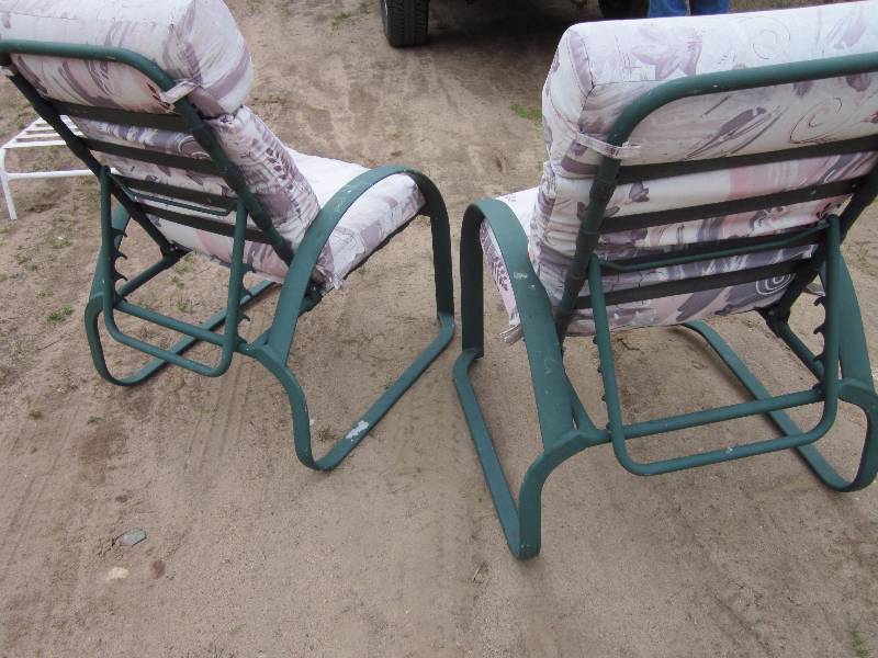 2 Chairs & Cushions