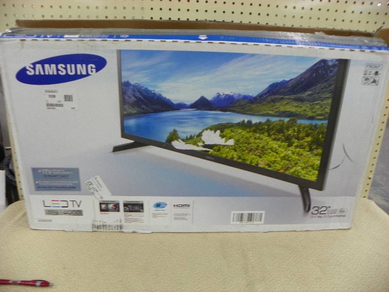 Samsung 32 720p  LED TV, MSRP $499.99
