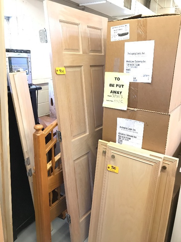 SOLID WOOD DOOR