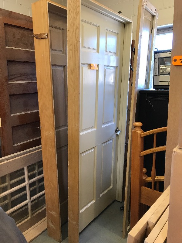 SOLID WOOD DOOR