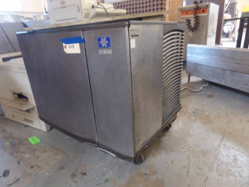 lot 408 image: ICE MAKER WITHOUT STORAGE MEANS