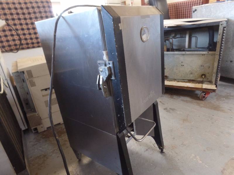 lot 410 image: MILK MACHINE
