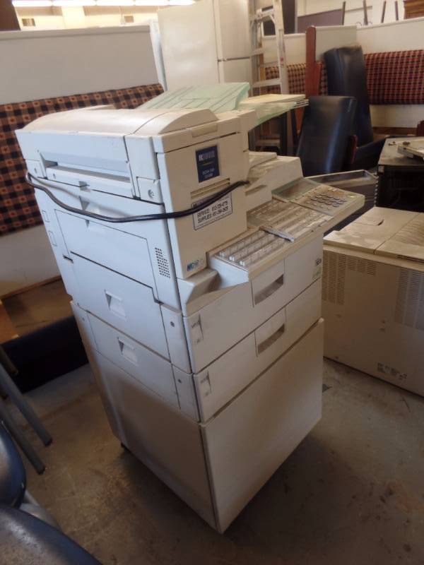 lot 413 image: COPY MACHINE